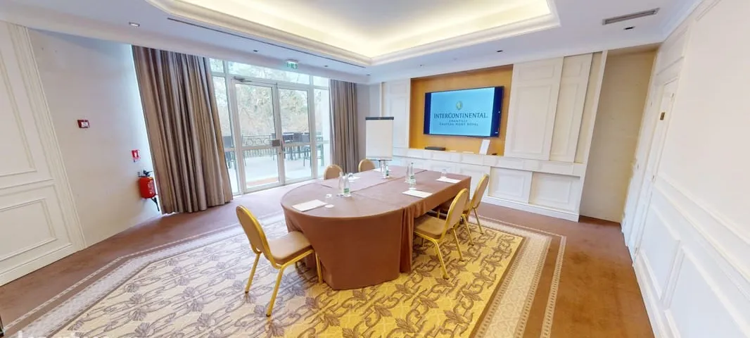 Château 5 Étoiles avec Vue Panoramique sur Forêt - salle de réunion 3