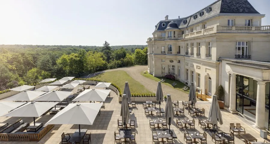 Château 5 Étoiles avec Vue Panoramique sur Forêt - Vue